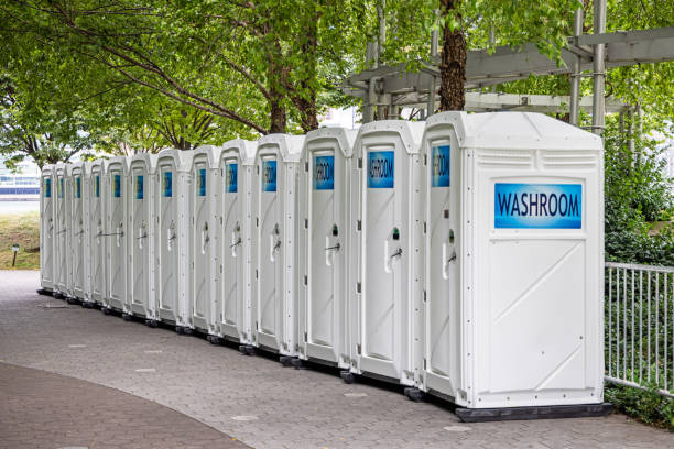 Best Portable toilet rental cost  in Bernie, MO